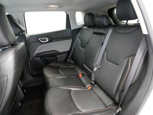 Certified 2022 Jeep Compass Latitude image 12