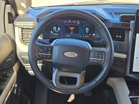 Used 2024 Ford Expedition Platinum image 21