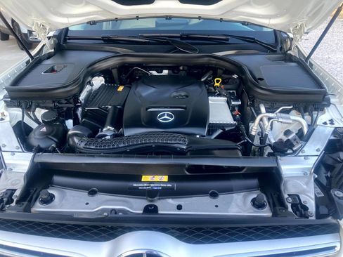 Used 2018 Mercedes-Benz GLC 300 4MATIC image 24