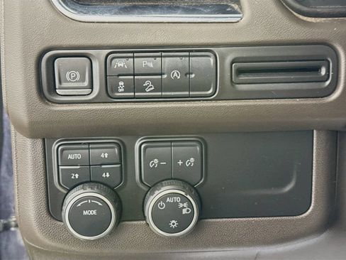 Used 2023 Chevrolet Tahoe Z71 AWD/4WD image 10