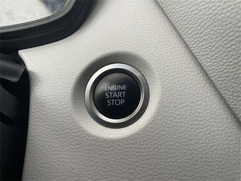 Used 2021 Toyota Corolla SE image 16