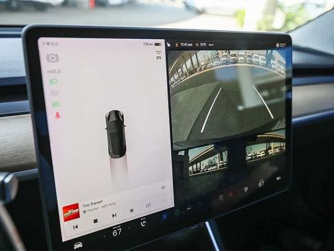 Used 2018 Tesla Model 3 Performance image 21