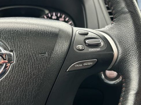 Used 2019 Nissan Pathfinder SL AWD/4WD image 42