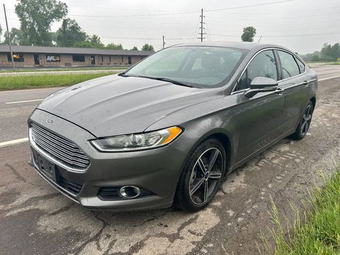 Used 2013 Ford Fusion SE image 4