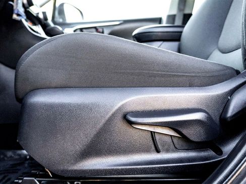 Used 2025 Toyota RAV4 LE image 12