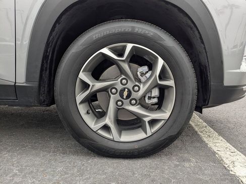 Used 2024 Chevrolet Trax LT w/ Driver Confidence Package image 11