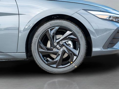 New 2026 Hyundai Elantra SEL Sport Premium FWD image 10