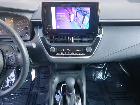 Used 2024 Toyota Corolla LE image 25