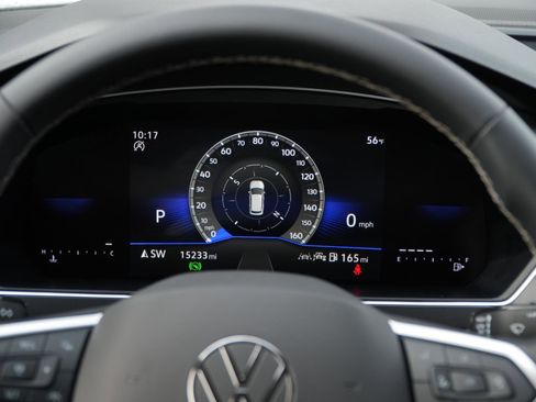 Used 2024 Volkswagen Tiguan SE image 24