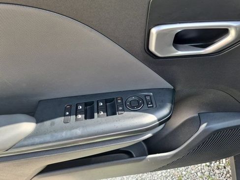 Used 2025 Kia K4 LXS FWD image 13