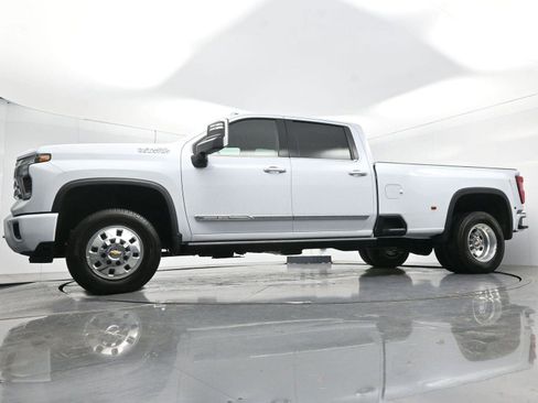 Used 2026 Chevrolet Silverado 3500 High Country w/ High Country Premium Package AWD/4WD image 50