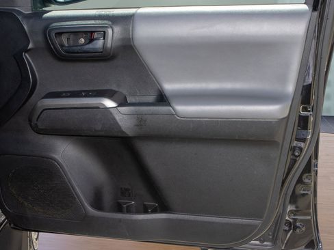 Used 2022 Toyota Tacoma SR5 image 14