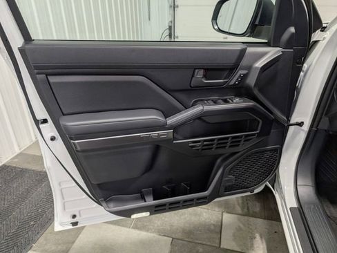 Used 2025 Toyota 4Runner TRD Sport Premium image 12