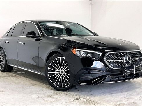 Used 2025 Mercedes-Benz E 350 4MATIC Sedan image 1