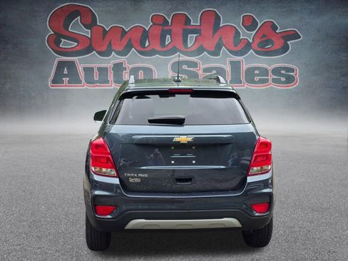 Used 2022 Chevrolet Trax LT w/ LT Convenience Package AWD/4WD image 5