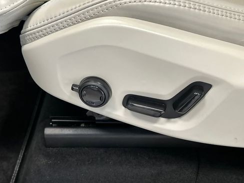 Certified 2024 Volvo XC90 B6 Ultimate image 28