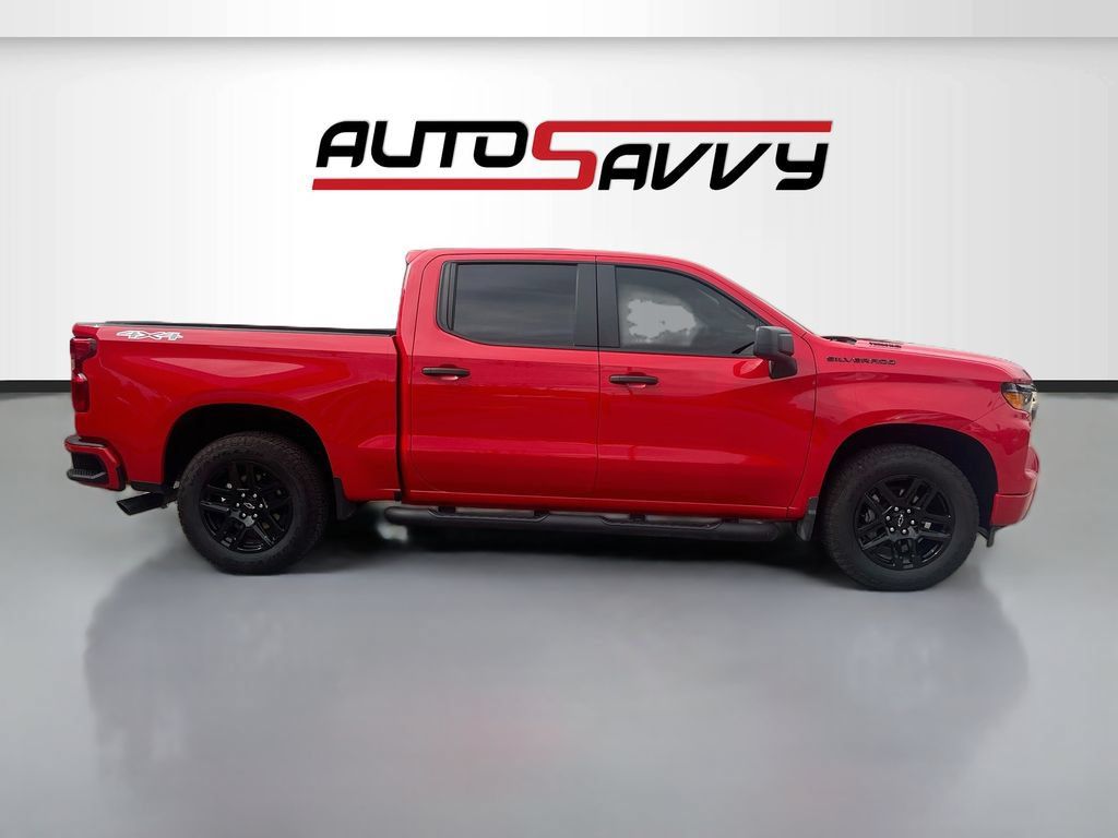 Used 2026 Chevrolet Silverado 1500 Custom w/ Turbomax Blackout Package AWD/4WD image 8