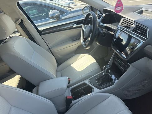 Certified 2023 Volkswagen Tiguan SE image 11