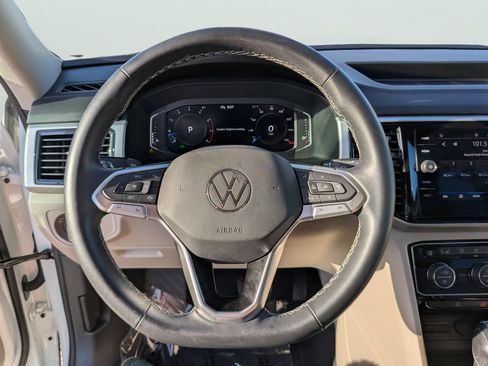 Used 2023 Volkswagen Atlas SE w/ Panoramic Sunroof Package FWD image 25