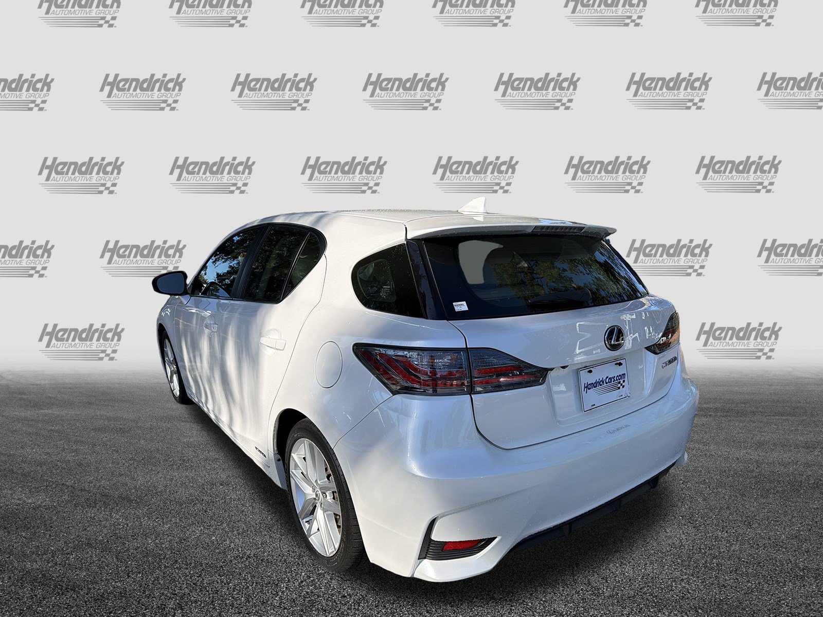 Used 2015 Lexus CT 200h w/ Navigation Package FWD image 7