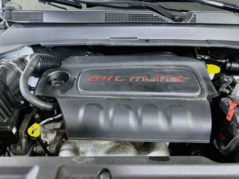 Used 2022 Jeep Compass Latitude w/ Sun and Sound Group AWD/4WD image 30