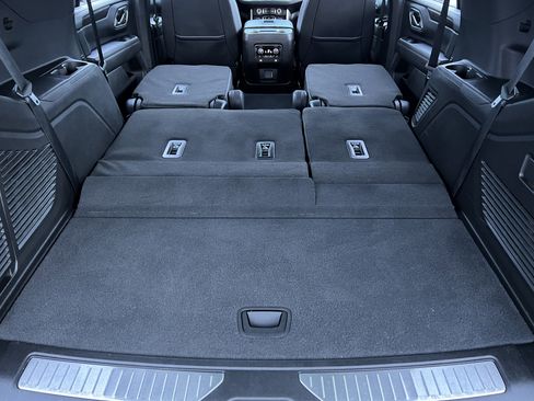 Used 2023 Chevrolet Tahoe Z71 image 23