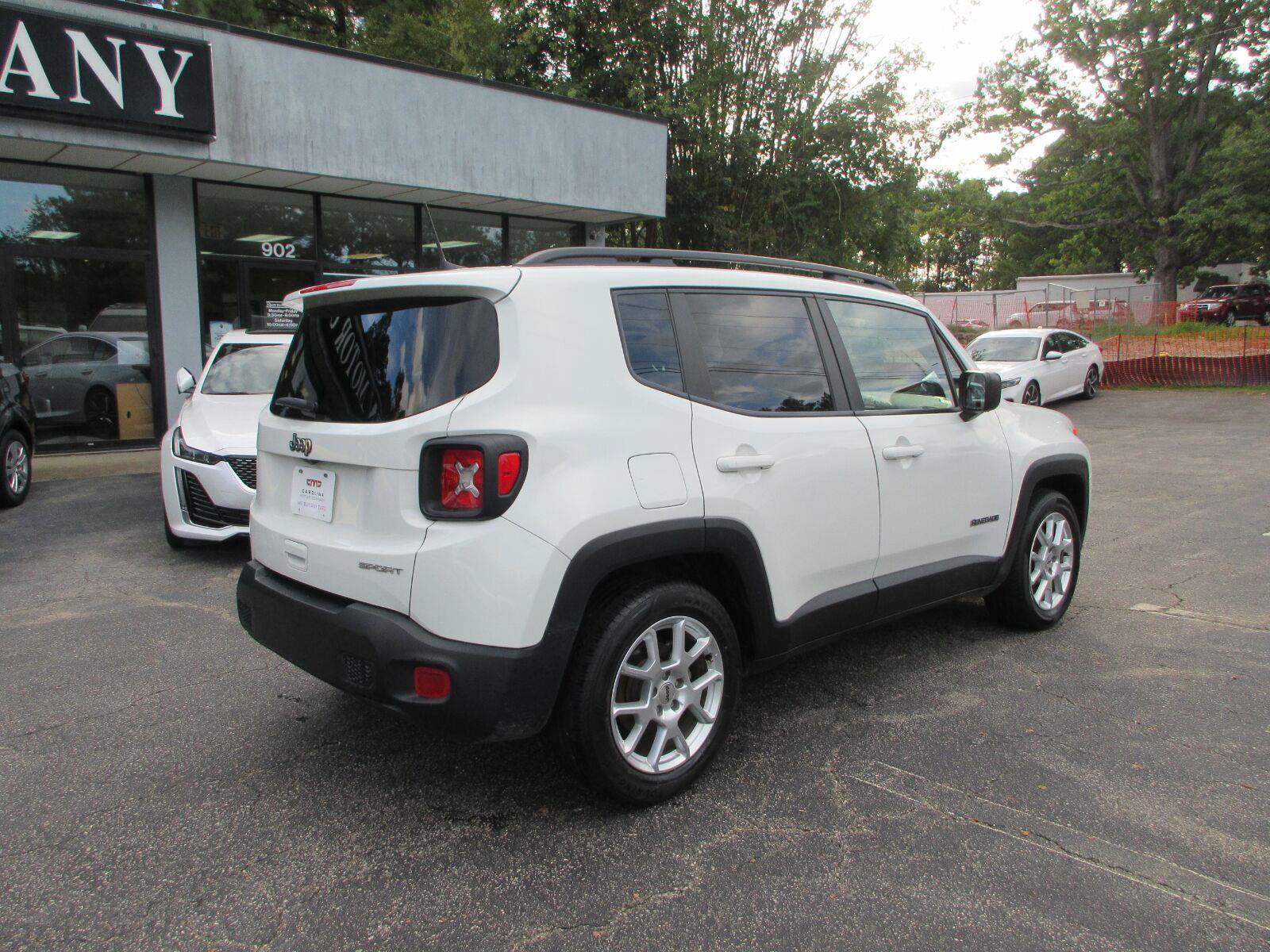 Used 2022 Jeep Renegade Sport w/ Sport Appearance Group FWD image 5