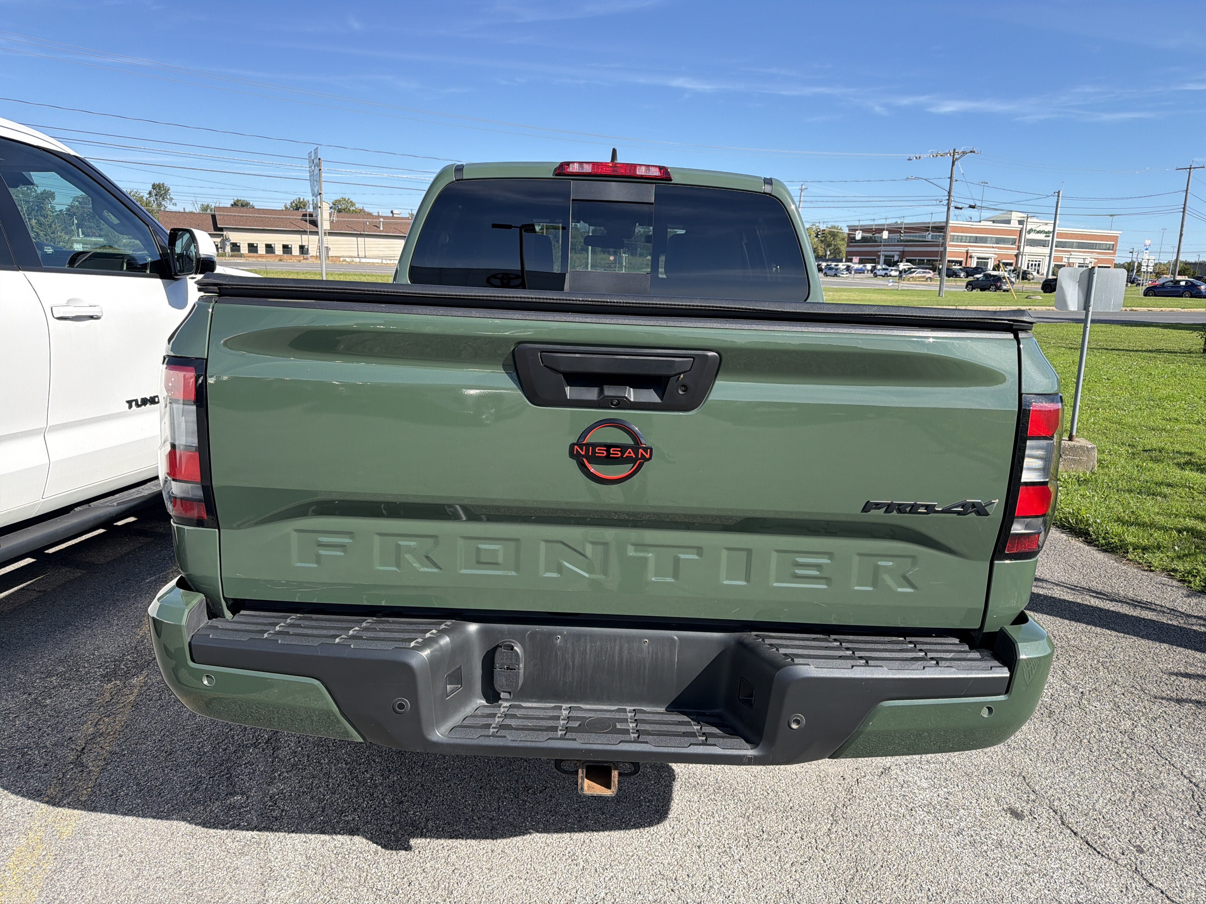 Used 2024 Nissan Frontier PRO-4X w/ Technology Package AWD/4WD image 6