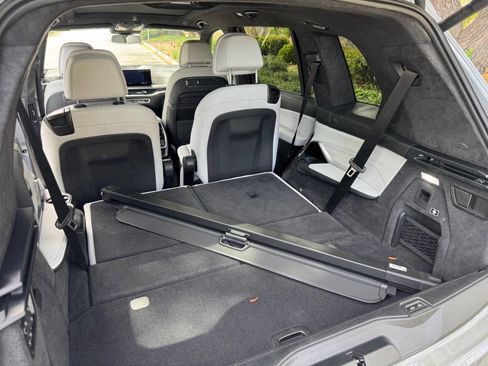 Used 2024 BMW X7 xDrive40i w/ M Sport Package image 22