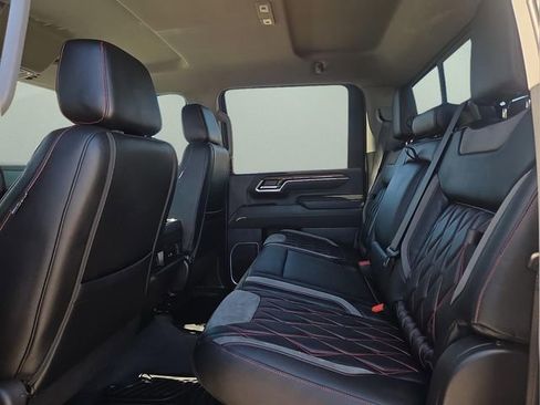 Used 2025 Chevrolet Silverado 2500 LT w/ Trail Boss Package image 15