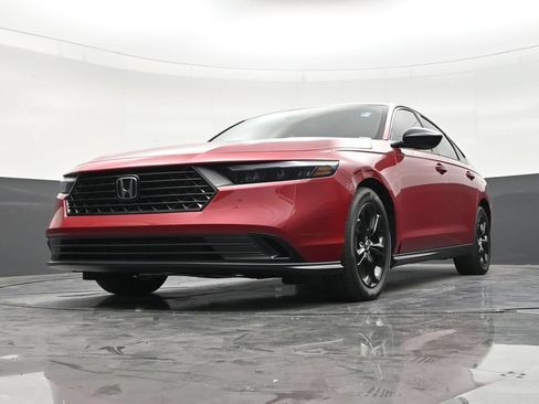 Used 2025 Honda Accord SE image 22