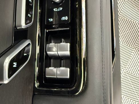 Used 2023 Land Rover Range Rover Sport SE Dynamic image 17