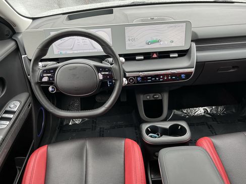 Used 2024 Hyundai Ioniq 5 Limited image 11