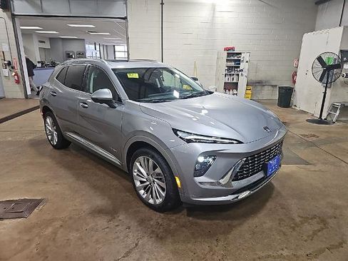 New 2026 Buick Envision Avenir image 8