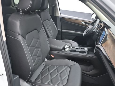 New 2026 Volkswagen Atlas SE FWD image 28