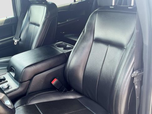 Used 2021 Ford Expedition XLT AWD/4WD image 19