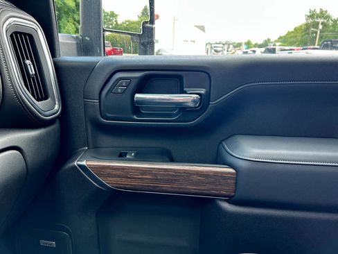 Used 2023 Chevrolet Silverado 3500 High Country image 18