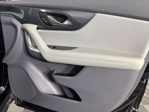 Used 2020 Chevrolet Blazer LT FWD image 39