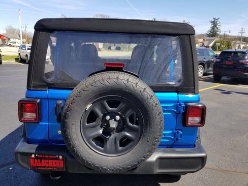 Used 2024 Jeep Wrangler Sport image 6