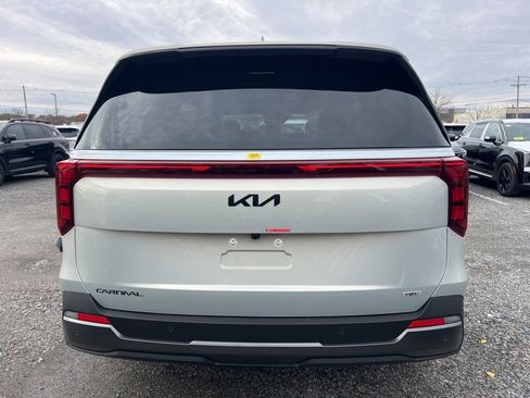 New 2026 Kia Carnival SX image 3