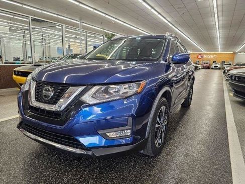 Used 2018 Nissan Rogue SL AWD/4WD image 2
