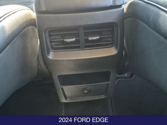 Used 2024 Ford Edge SEL AWD/4WD image 17