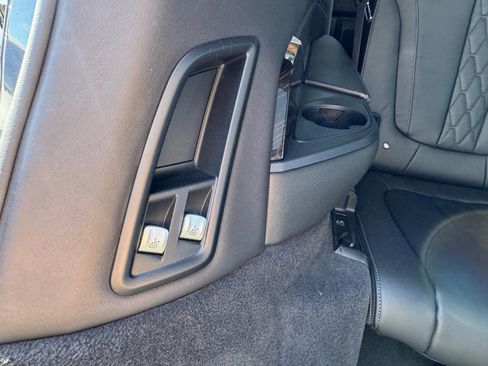 Used 2019 BMW X7 xDrive50i w/ M Sport Package image 25