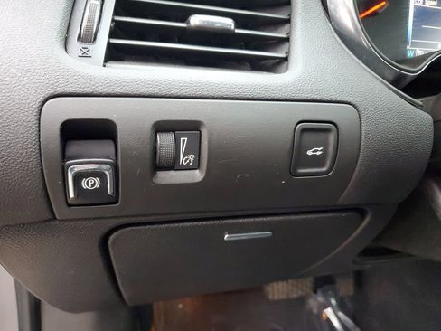 Used 2018 Chevrolet Impala LT image 15