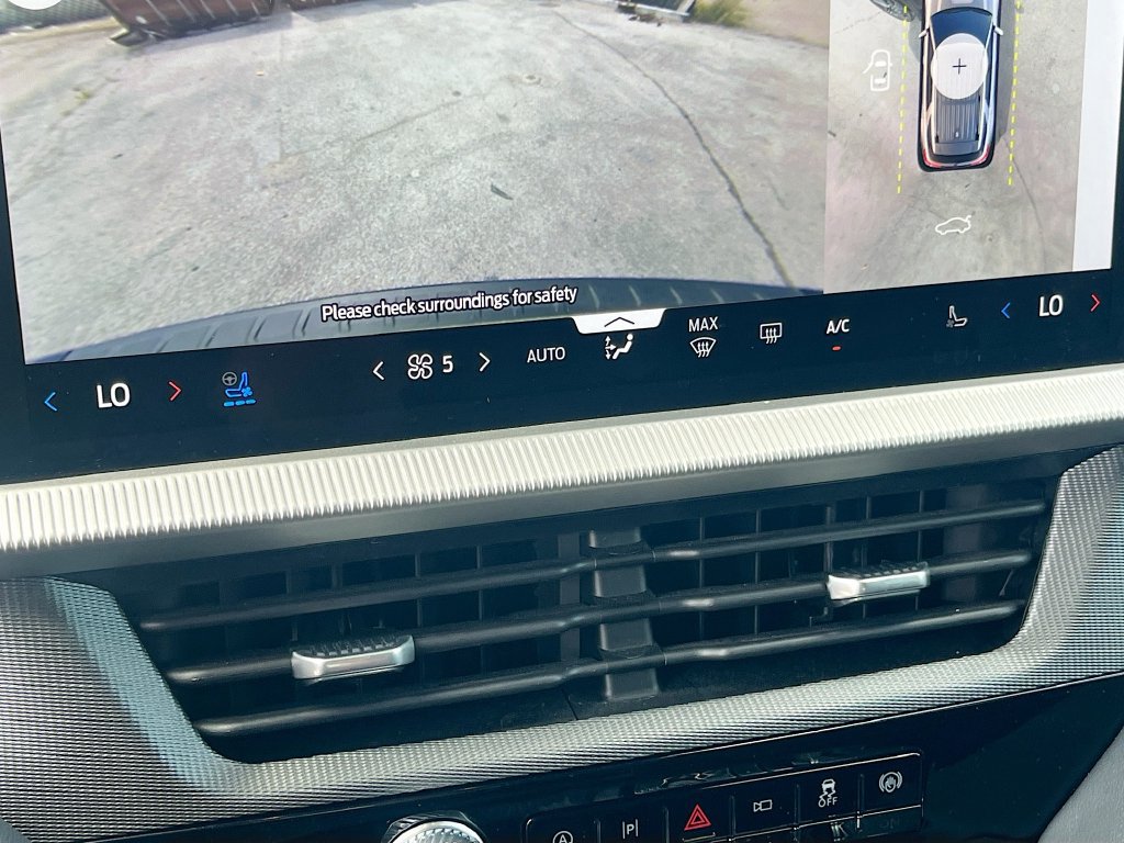 Used 2025 Ford Explorer ST w/ Sun And Sound Package AWD/4WD image 16