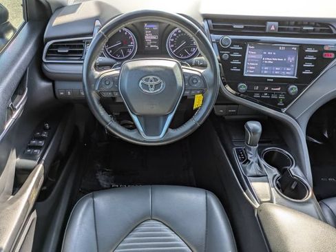Used 2020 Toyota Camry SE FWD image 15