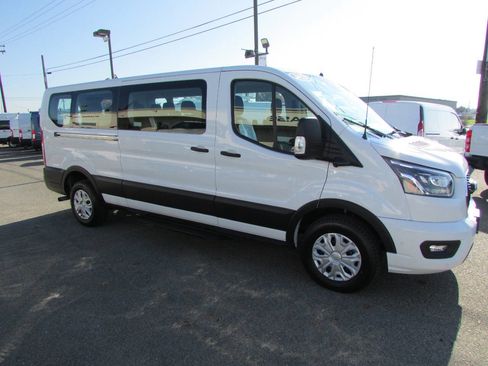 Used 2023 Ford Transit 350 XLT image 5