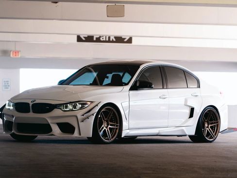 Used 2018 BMW M3 Sedan w/ Competition Package image 6