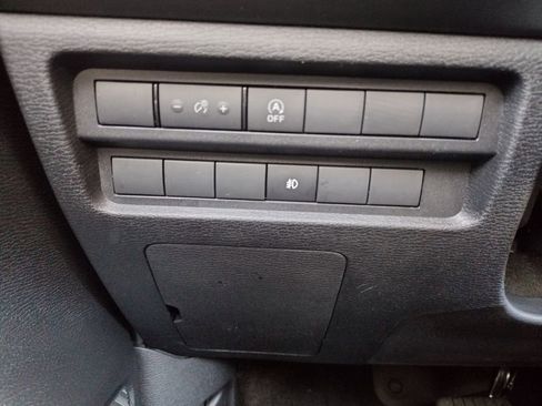 New 2026 Mitsubishi Outlander ES image 19