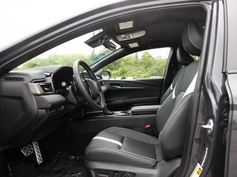 Used 2025 Toyota Camry SE AWD/4WD image 20